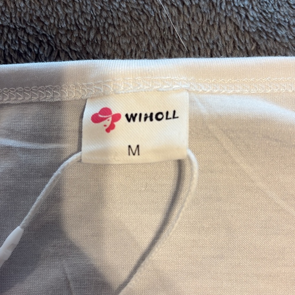FREE With bundle of 2+ white Scoop Neck Long Sleeve Top medium - Picture 6 of 6